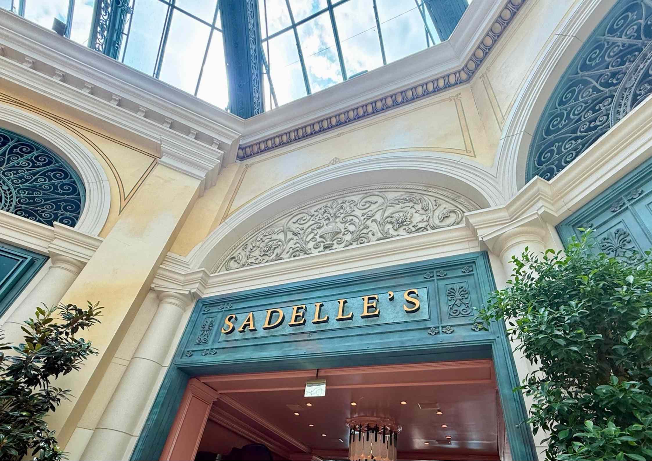 Entrée du restaurant Sadelle’s sous verrière au Bellagio