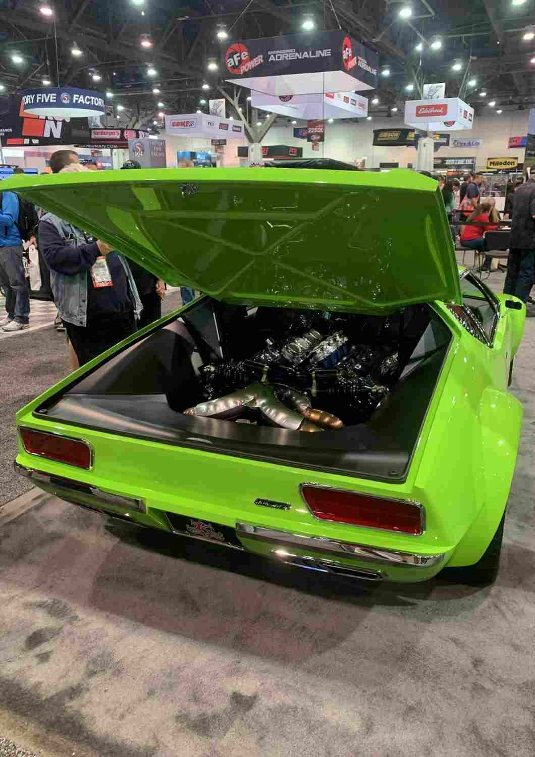 Chevrolet vert lime préparation Ringbrothers au SEMA Show Las Vegas