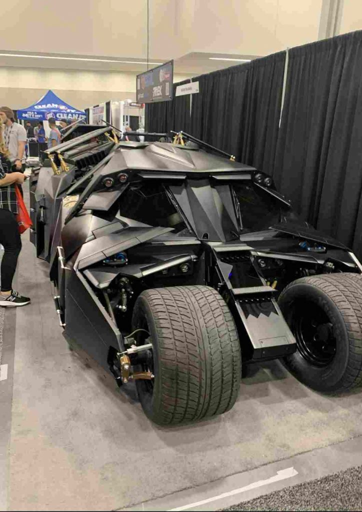 Réplique de la Batmobile noire exposée au SEMA Show Las Vegas