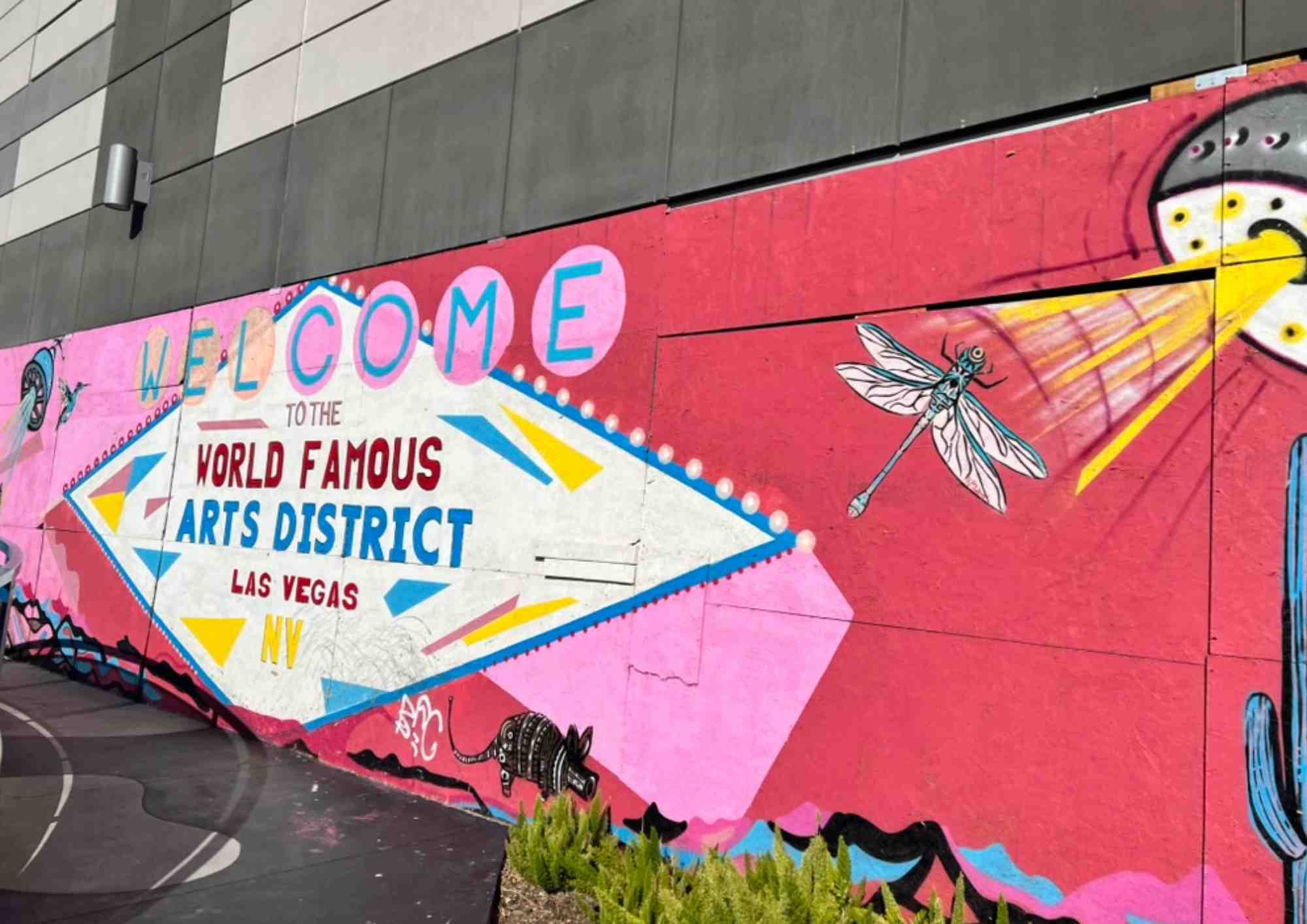 Fresque Welcome to the World Famous Arts District à Las Vegas, symbole du quartier 18b