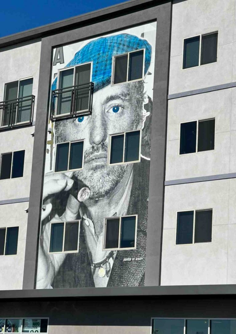 street art Arts District Las Vegas portrait mural noir et blanc