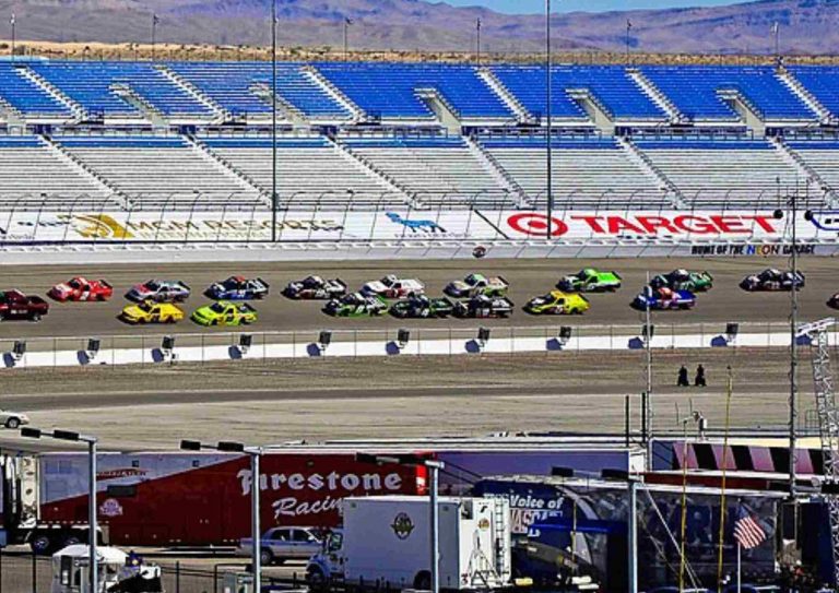 Course NASCAR Truck Series au Las Vegas Motor Speedway en 2011