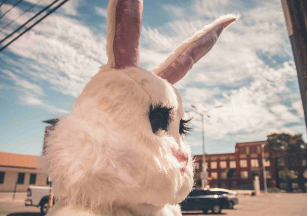 gros plan sur une mascotte de lapin de Pâques à Las Vegas