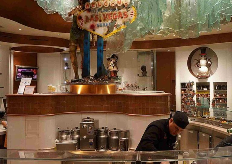 intérieur pâtisserie Bellagio Las Vegas comptoir desserts