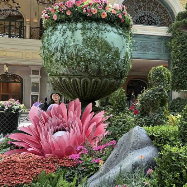 Vase floral Bellagio Immense vase floral et décoration colorée au jardin botanique du Bellagio
